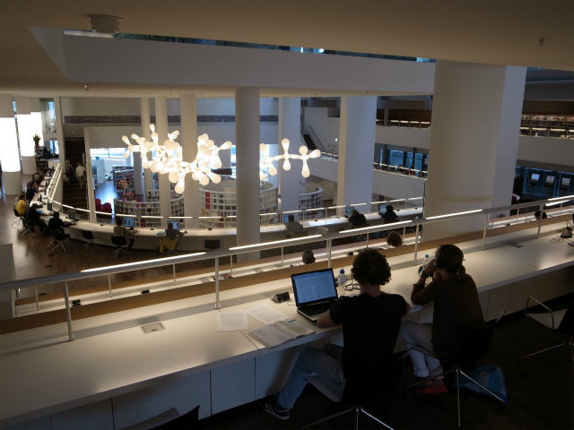 アムステルダムの図書館 (5)