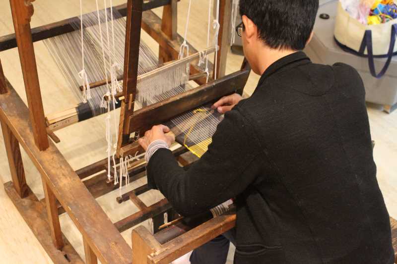 裂き織り体験教室で学ぶ「機織り機の仕組み」 (20)
