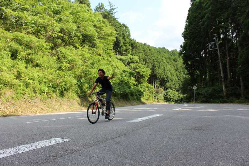 愛知県新城市作手の「鳴沢の滝」までサイクリングして泳いでみた！ (2)