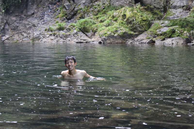 愛知県新城市作手の「鳴沢の滝」までサイクリングして泳いでみた！ (10)
