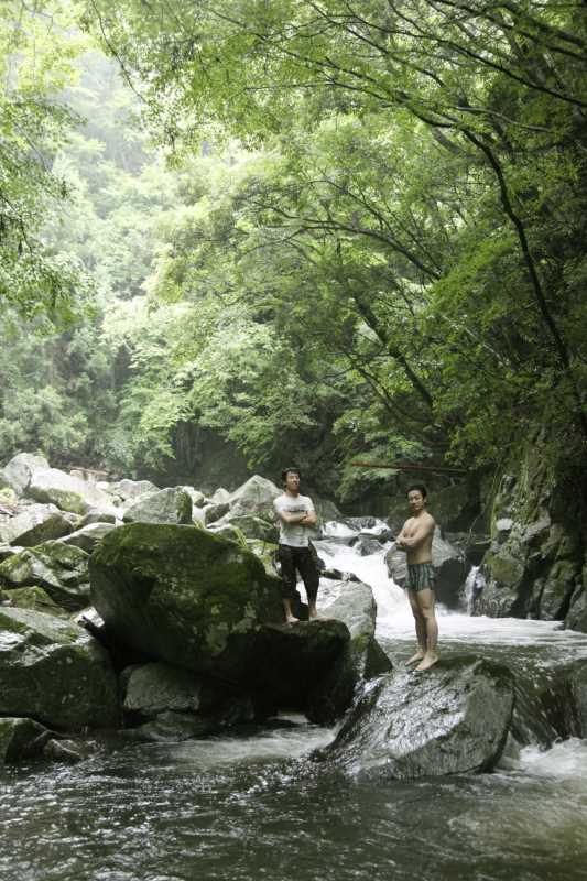 愛知県新城市作手の「保永の三滝」の滝つぼで泳いでみた！［動画あり］ (10)