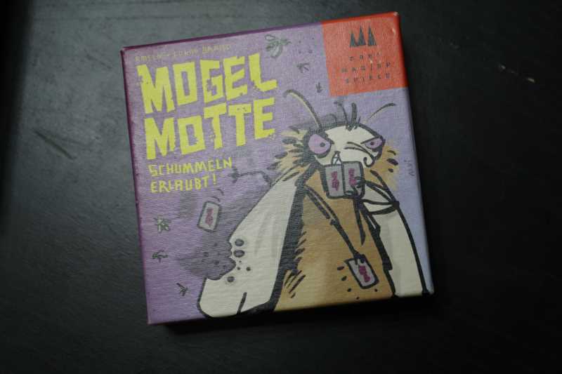 いかさまゴキブリ　Mogel Motte
