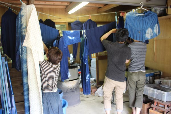 藍染めのワークショップを開催したよ。衣食住の衣のワークショップって珍しいのかも。 (19)